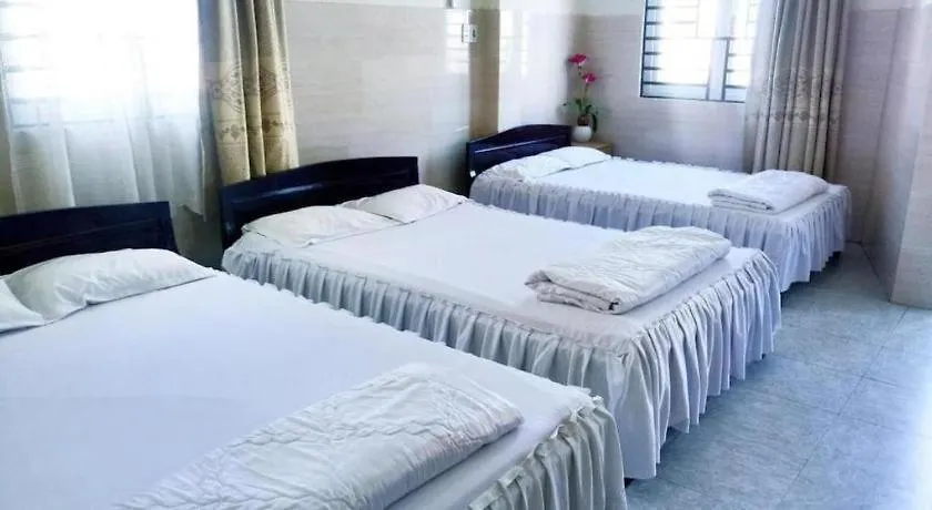 Hung Binh Hotel Da Nang 0*,  Vietnam